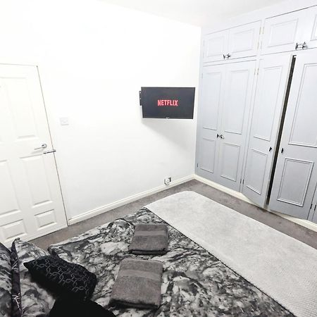 Bromley Serviced Apartments - Beckenham Place Park - London - 2 Bed House - Free Parking - 2 Beds 1 Sofabed エクステリア 写真