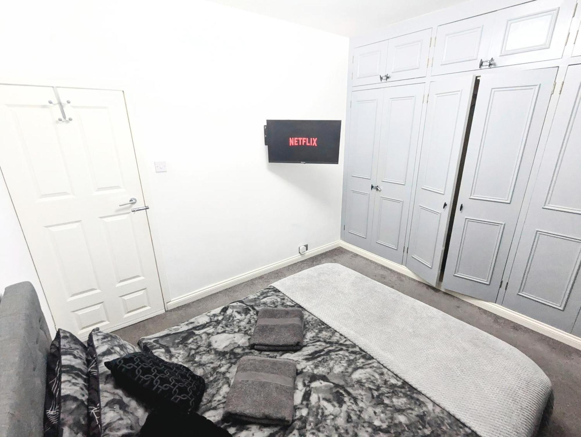 Bromley Serviced Apartments - Beckenham Place Park - London - 2 Bed House - Free Parking - 2 Beds 1 Sofabed エクステリア 写真