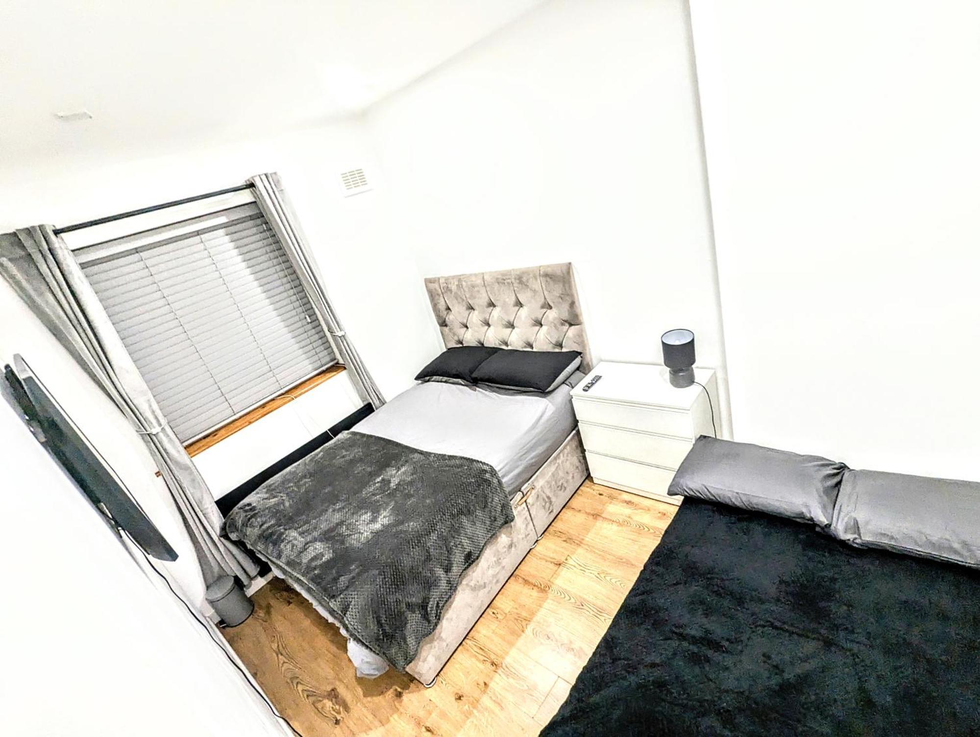 Bromley Serviced Apartments - Beckenham Place Park - London - 2 Bed House - Free Parking - 2 Beds 1 Sofabed エクステリア 写真
