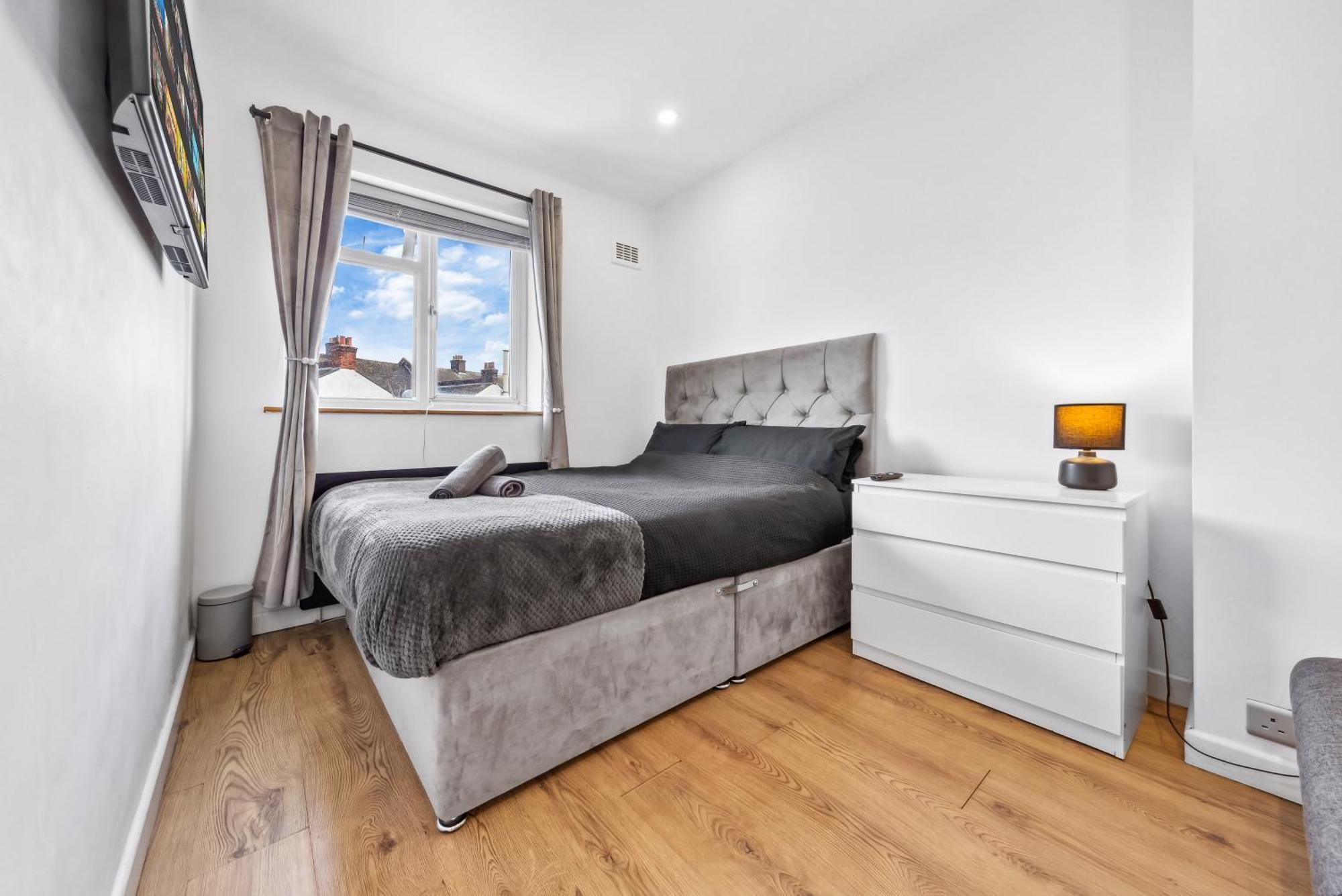 Bromley Serviced Apartments - Beckenham Place Park - London - 2 Bed House - Free Parking - 2 Beds 1 Sofabed エクステリア 写真
