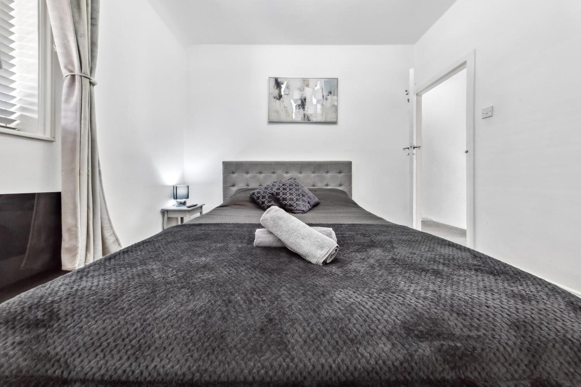 Bromley Serviced Apartments - Beckenham Place Park - London - 2 Bed House - Free Parking - 2 Beds 1 Sofabed エクステリア 写真