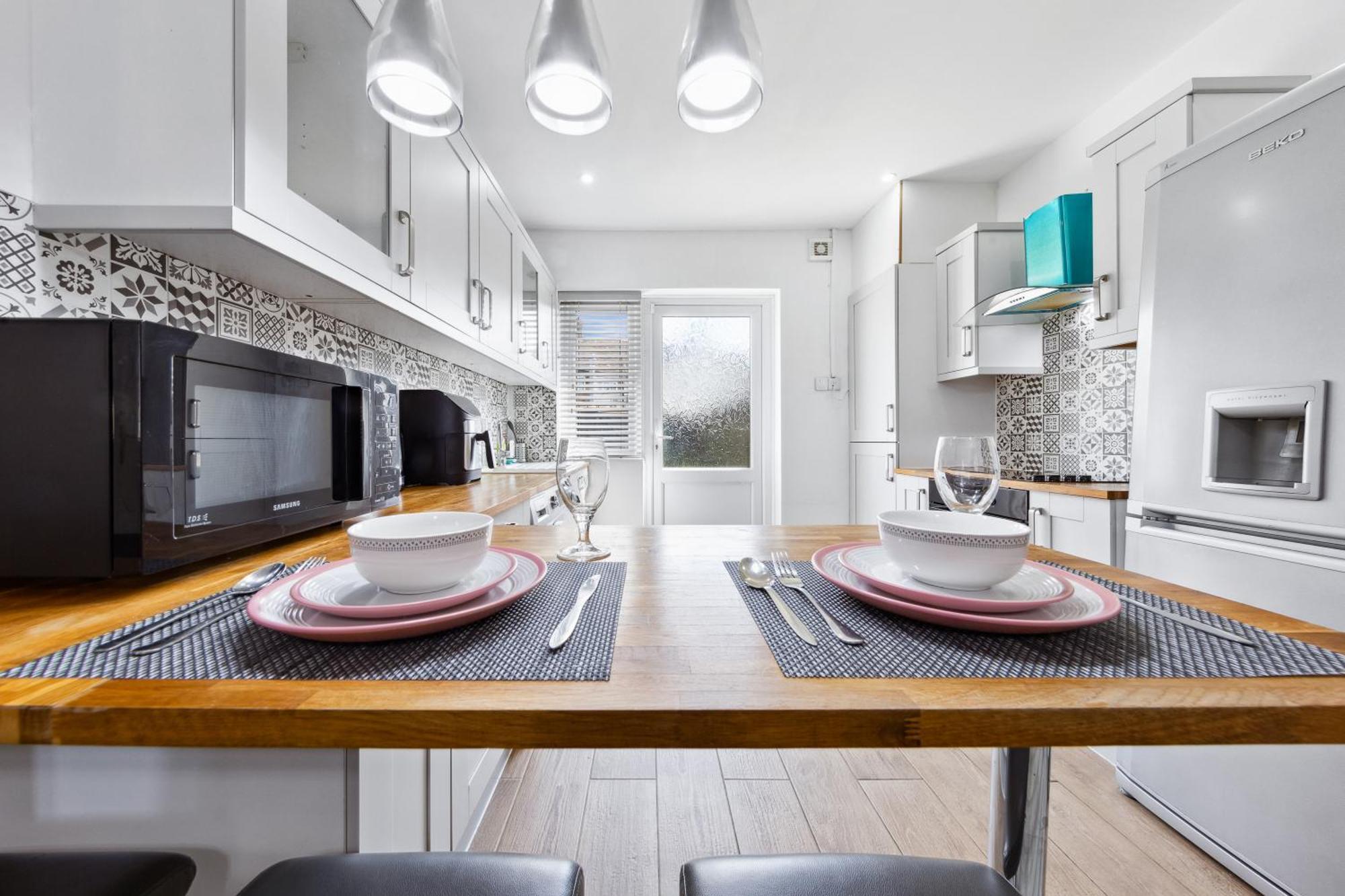 Bromley Serviced Apartments - Beckenham Place Park - London - 2 Bed House - Free Parking - 2 Beds 1 Sofabed エクステリア 写真