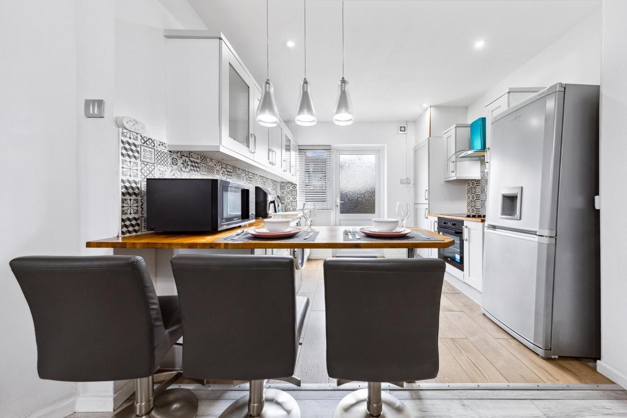 Bromley Serviced Apartments - Beckenham Place Park - London - 2 Bed House - Free Parking - 2 Beds 1 Sofabed エクステリア 写真