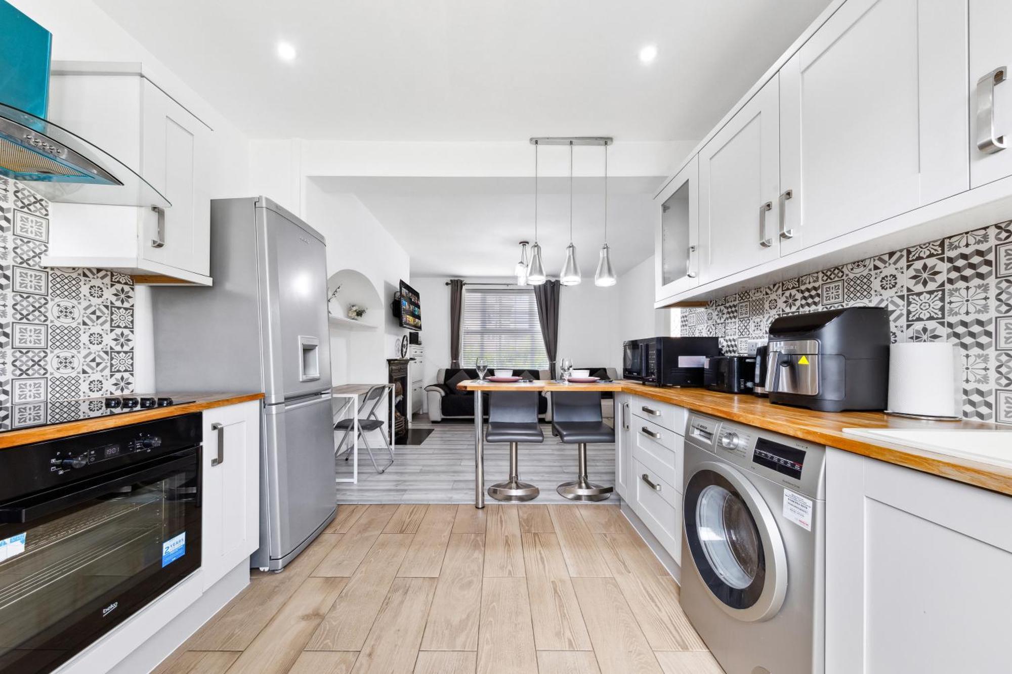 Bromley Serviced Apartments - Beckenham Place Park - London - 2 Bed House - Free Parking - 2 Beds 1 Sofabed エクステリア 写真