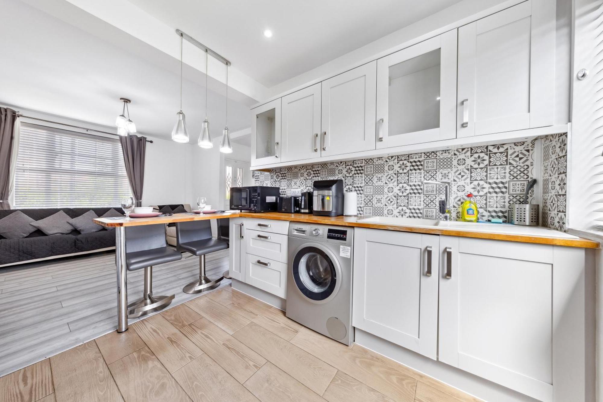 Bromley Serviced Apartments - Beckenham Place Park - London - 2 Bed House - Free Parking - 2 Beds 1 Sofabed エクステリア 写真